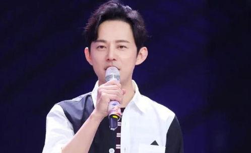 何炅爆料自己的视频,揭秘明星生活不为人知的瞬间